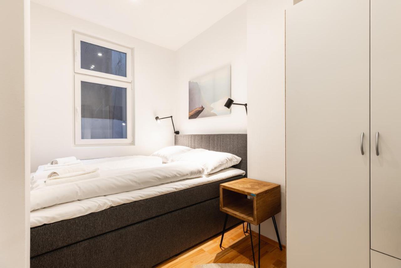 Cozy Apartment Steps Away From Subway Station Viena Exterior foto